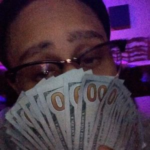 Meet your Posher, Macie